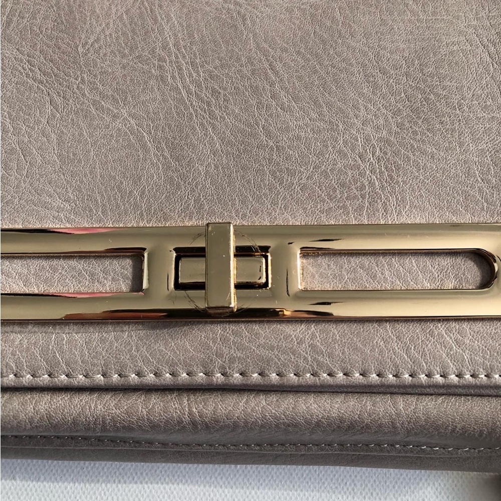 Crossbody Bag - Picture 3 of 4